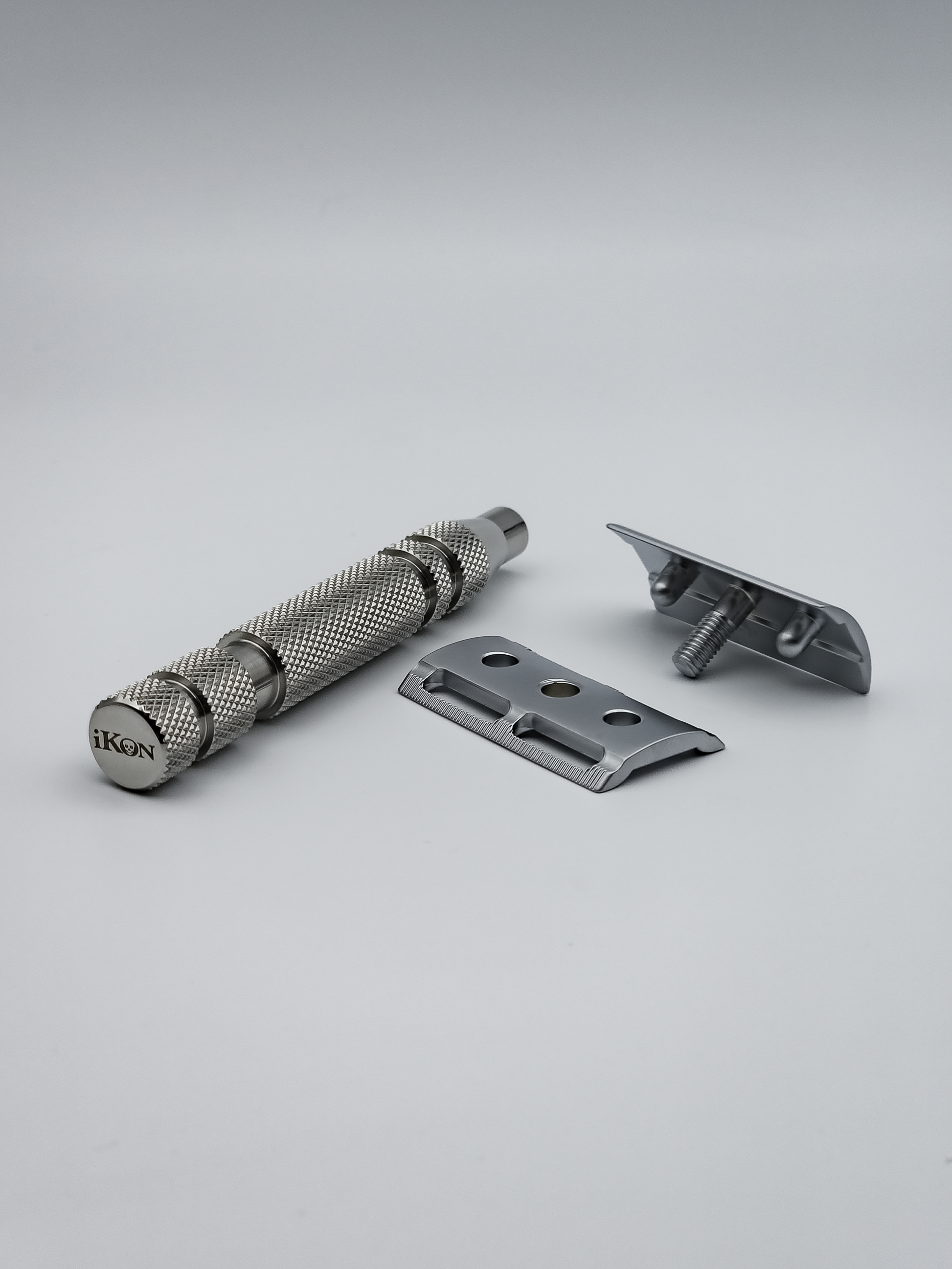 iKon Shave Craft Tek Razor with an iKon OSS Handle, Unassembled